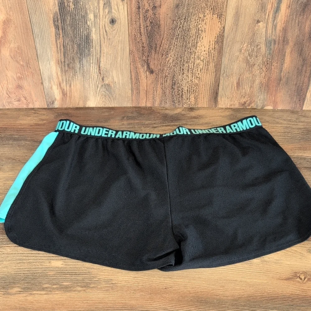 Under Armour Athletic Shorts XXL          W157